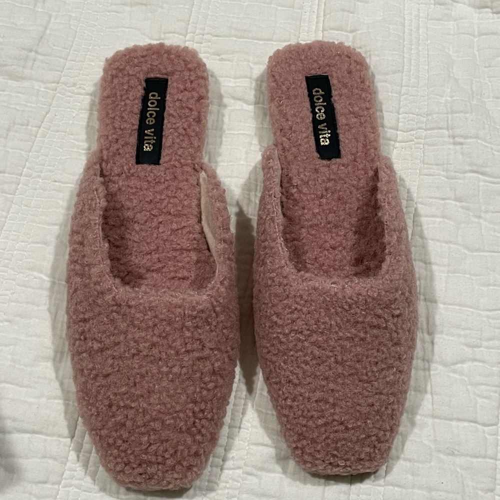 Womens Dolce Vita shoe.Can be used as a house shoe, slipper/casual. Blush color